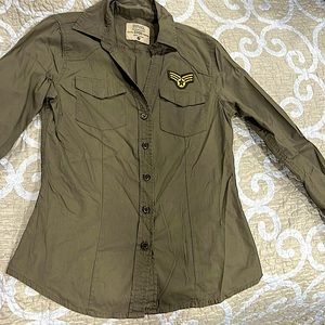 Army type shirt fitting